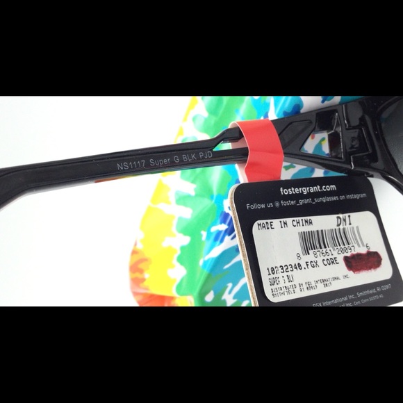- Foster grant unisex sunglasses. New - Picture 3 of 6